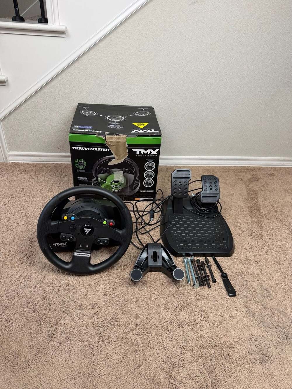 Thrustmaster TMX Force Feedback Racing Wheel and Pedals Xbox One and PC Box